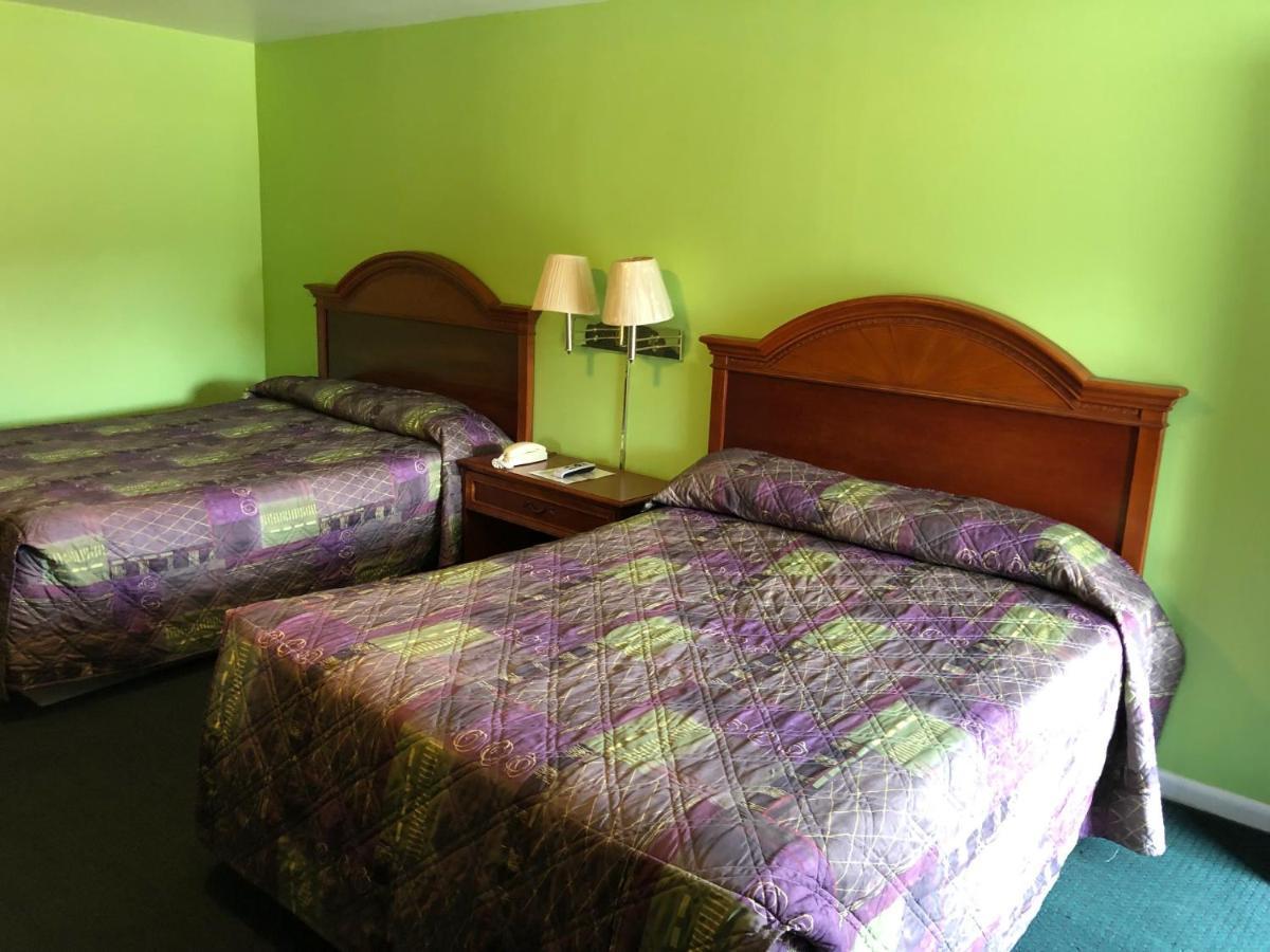 Ranch House Motel 마크스빌 외부 사진